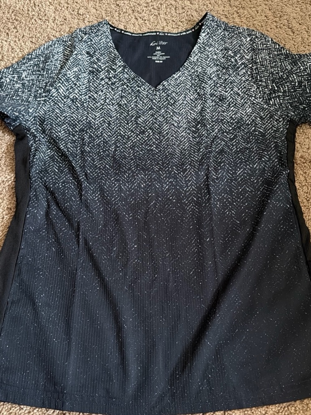 koi Black to Gray Ombre V-Neck Short Sleeve Top